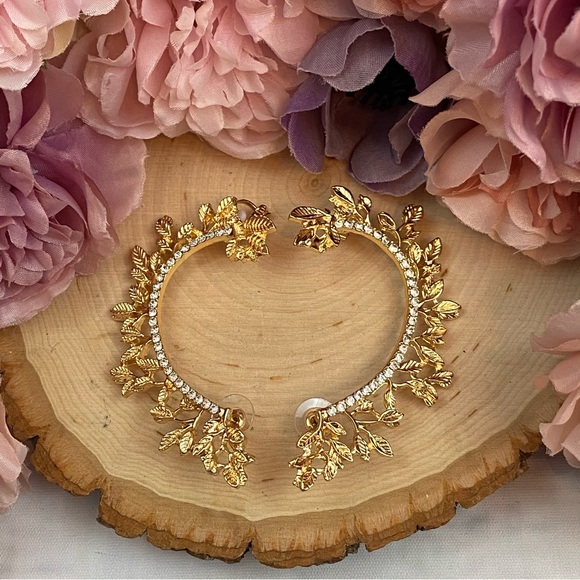 Whimsical Crystal Fairy Leaves Earring Cuff - Picture 5 of 16